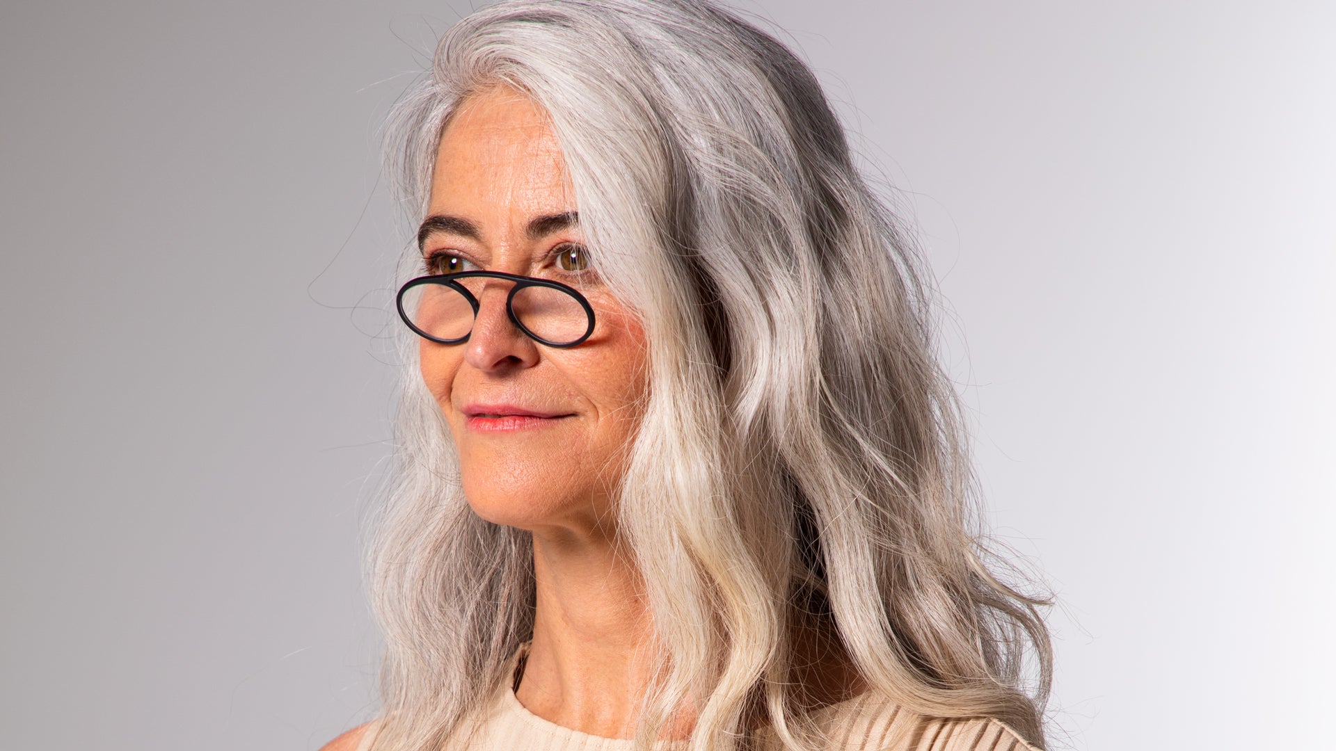 Gafas redondas sin patillas